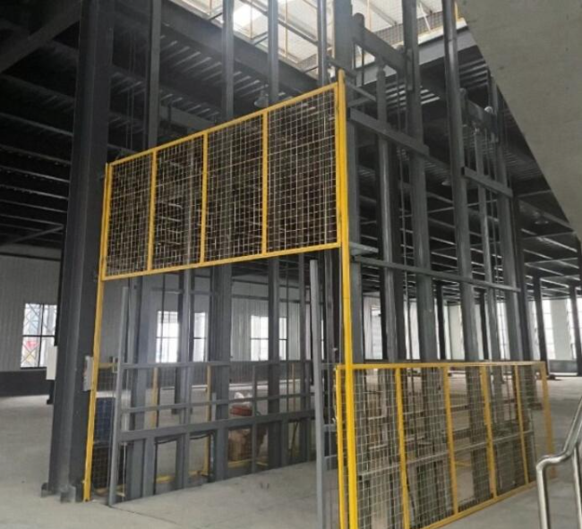 东方华侨农场请详细介绍一下货梯安装在室外的维护方法